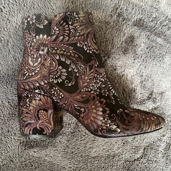 Aldo Paisley Print Ankle Boot - Picture 6 of 8